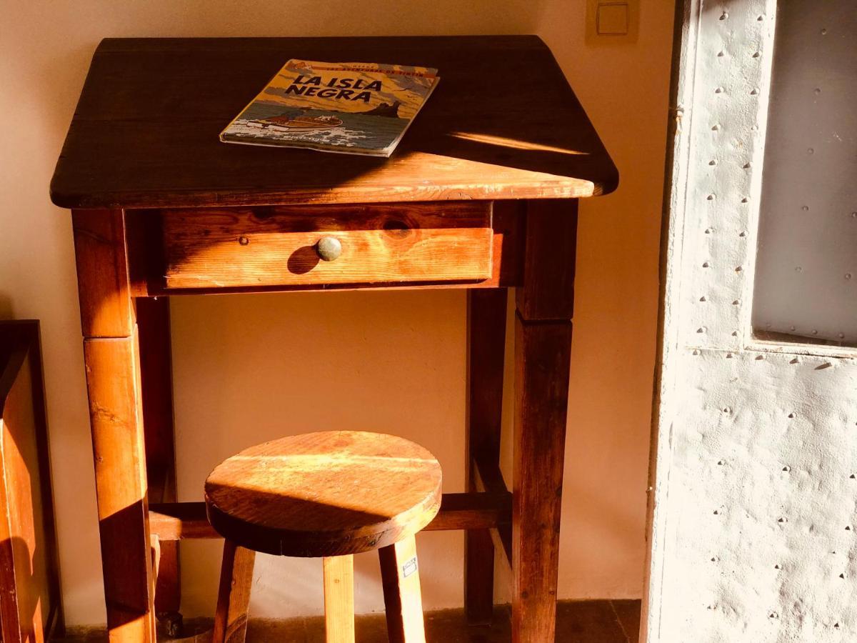 Sant Jordi Desvalls Casa Migdia B&B 외부 사진