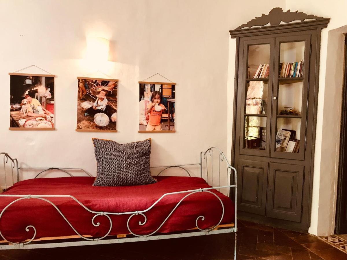 Sant Jordi Desvalls Casa Migdia B&B 외부 사진